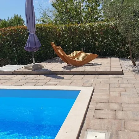 Kras Rabac Labin Ripenda Pool Дом отдыха *