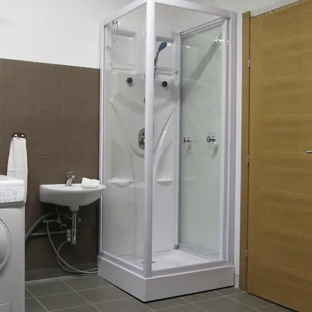 Kras Rabac Labin Ripenda Pool Vikendica Ripenda Kras